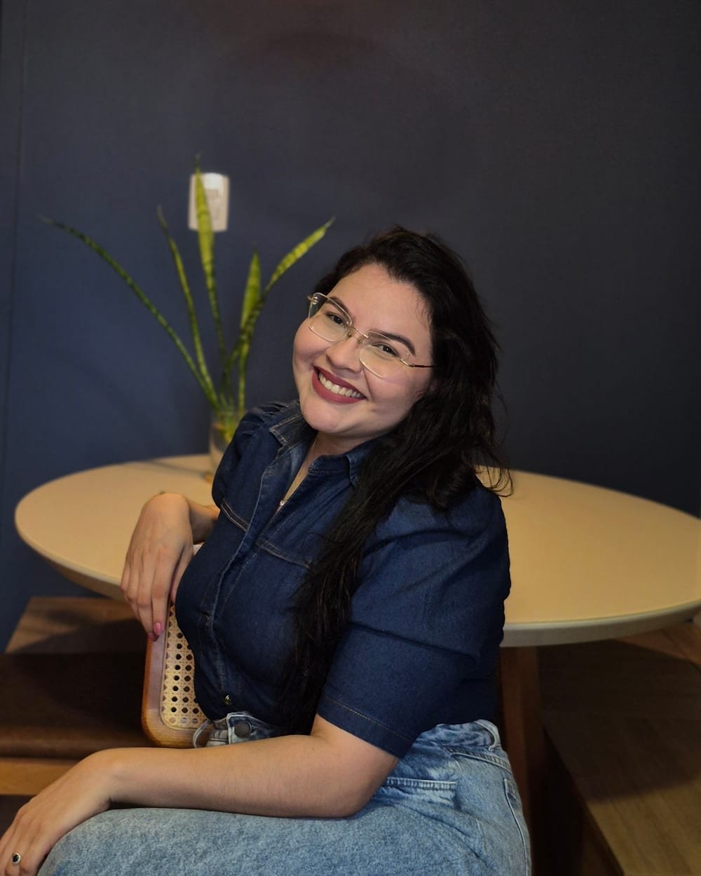 Laura Rocha, psicóloga clínica, sorrindo